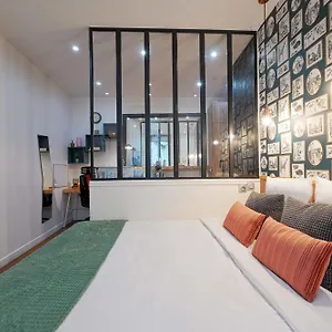 Fabulous Comfortable With Updated Finishes And Design Next To Champ De Mars Appartement